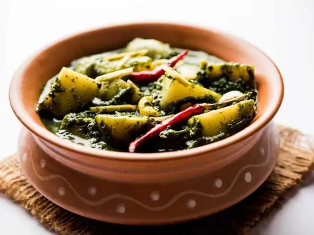 Bethua Ka Saag Recipe: