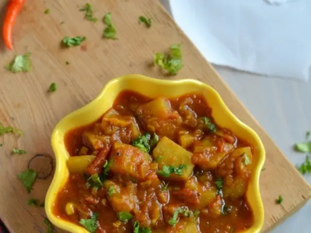 Aloo Tamatar ka Jhol Recipe